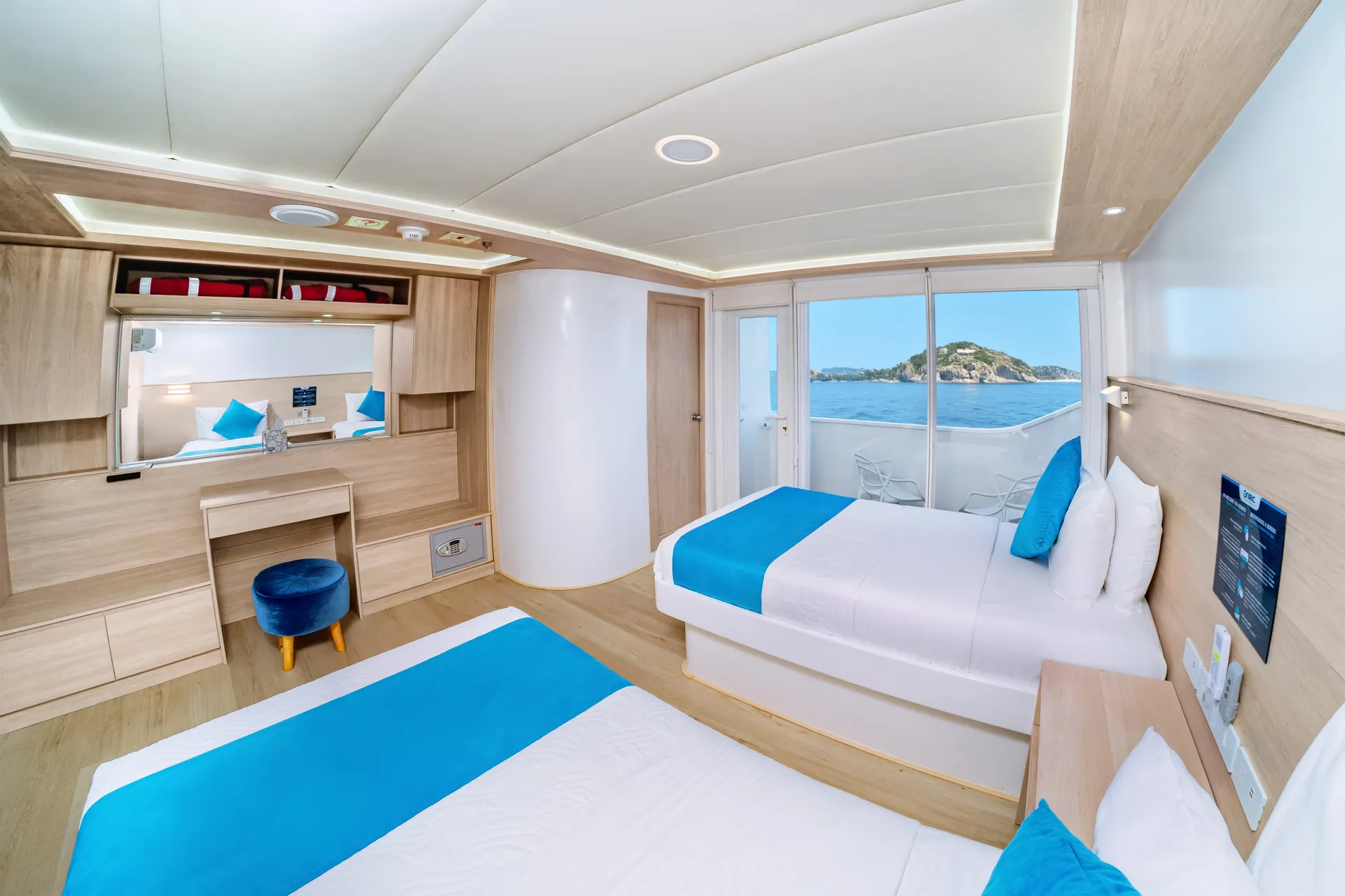 Twin Stateroom — photo 12 of 17