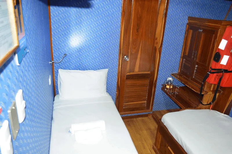Lower deck — photo 23 of 53