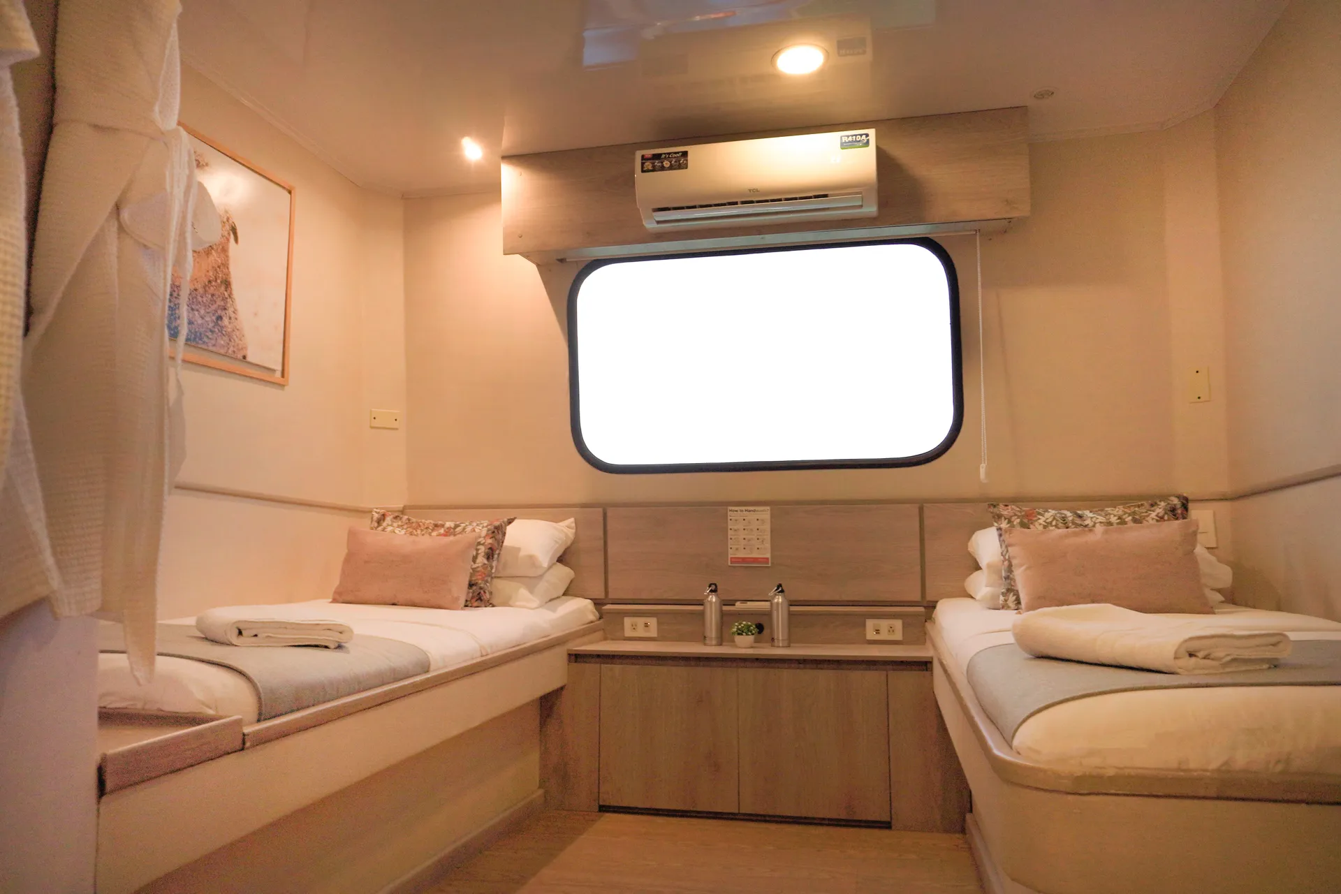 TWIN OCEAN VIEW (MAIN DECK) — photo 17 of 21